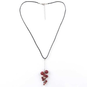 Pendentif grappe jaspe rouge avec cordon