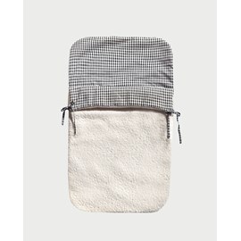 Nid d’ange bébé sherpa et carreaux vichy
