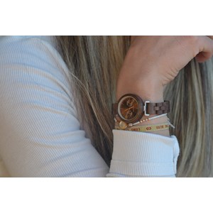 Montre femme en noyer maya