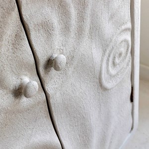 Armoire bois effet béton blanc