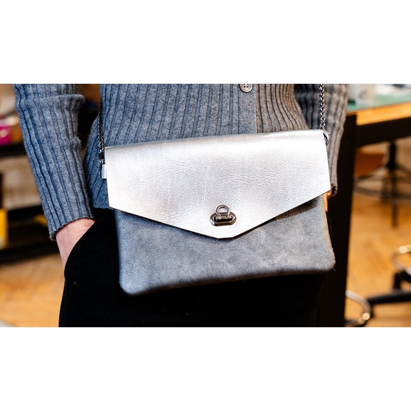 Atelier - pochette en cuir - paris