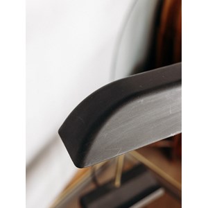 Julia, la lampe à poser en métal n°134