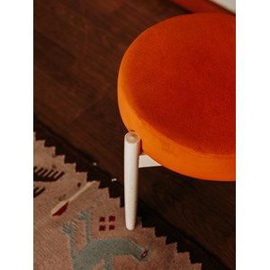 Axel, le tabouret orange n°114