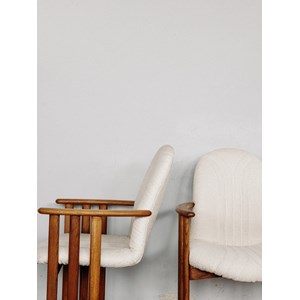 Alma, la chaise en bois n°202