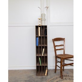 Madeleine, la bibliothèque en bois n°22