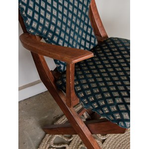 Jakob, le fauteuil en tissu n°217