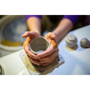 Atelier - décor sur céramique - lyon