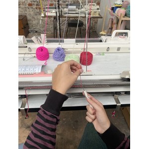 Atelier - machine à tricoter - lille