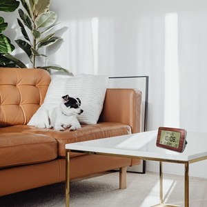 Horloge réveil numérique - heure, date, température - design bois élégant