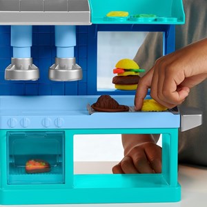 Play-doh kitchen creations restaurant co