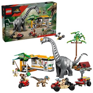 La poursuite du vélociraptor et du titan