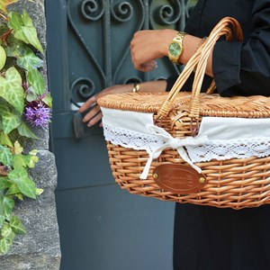 Panier en osier tissu dentelle lin