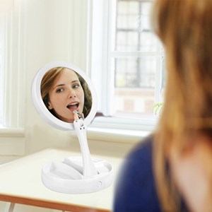 Miroir lumineux  grossissant