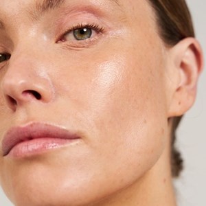 Eyes and cheeks gloss