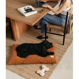 Coussin de lit effet bouclette -moutarde