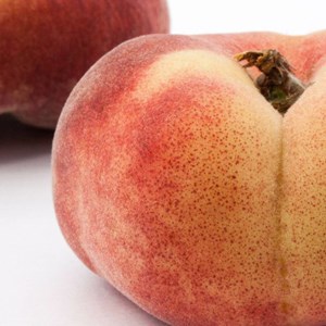 Pêcher saturne® 'bailou' - pot de 10l