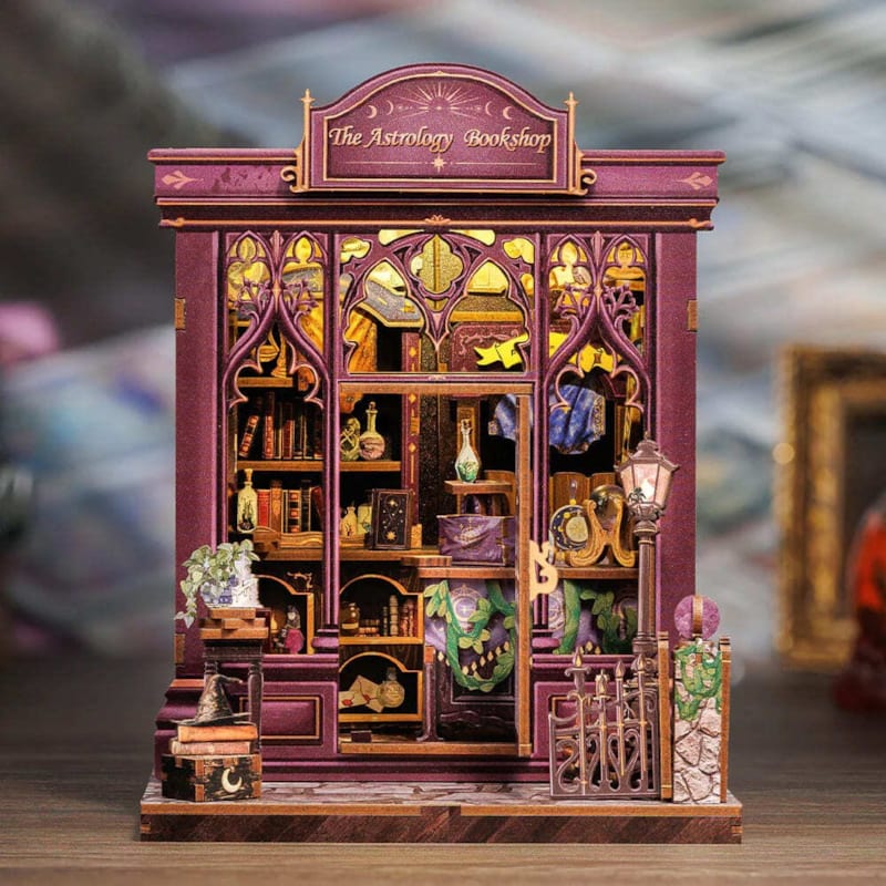Astrology bookshop - maquette booknook serre-livre