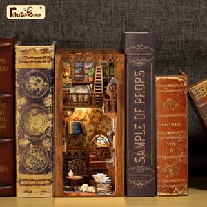 Eternal bookstore - maquette booknook