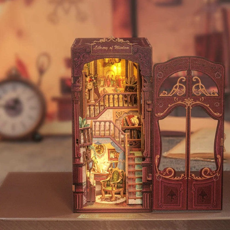 Library of wisdom - maquette booknook serre-livre