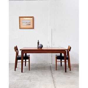 Karla, la table à manger en teck n°355