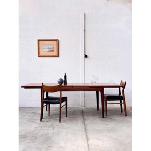 Karla, la table à manger en teck n°355