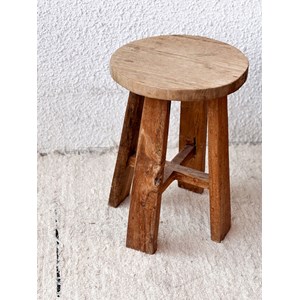 Regis, le tabouret en bois n°607