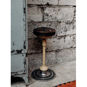 Pierre, le tabouret haut en cuir n°11