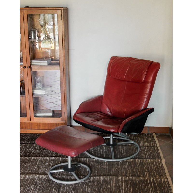 Debongout - Fauteuil simili-cuir rouge n°492