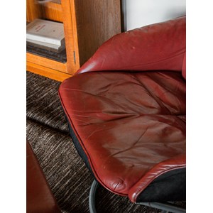 Fauteuil simili-cuir rouge n°492