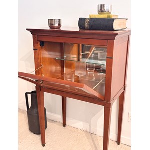 Victoria, la vitrine en bois n°61