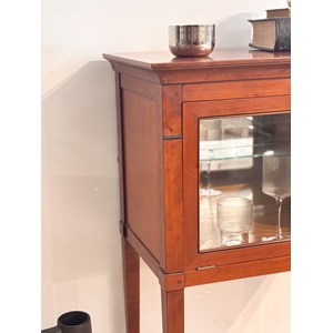 Victoria, la vitrine en bois n°61