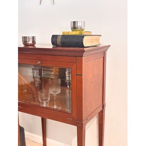 Victoria, la vitrine en bois n°61