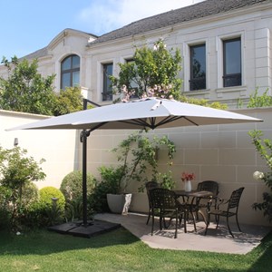 Palatino parasol écru déporté carré 3 x 3 m rotatif à 360