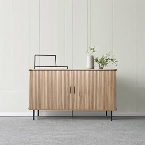 Semarang - buffet en bois cannelé à portes coulissantes 140cm
