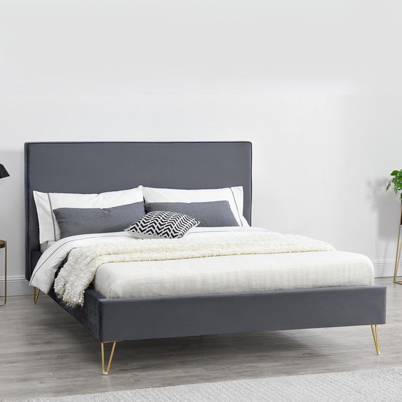 Riverside lit 140 x 190 cm en velours et laiton gris