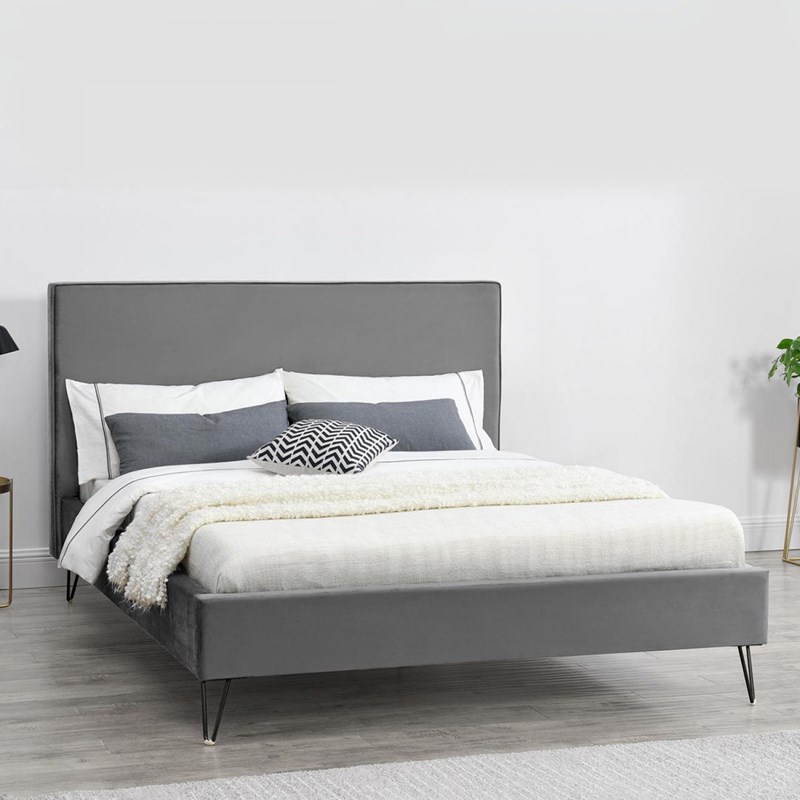 Riverside lit 140 x 190 cm en velours gris et noir