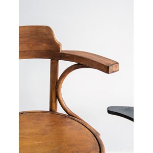 Ernest, le fauteuil en bois n°516