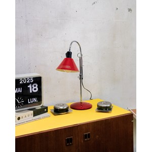 Julia, la lampe à poser en métal n°402