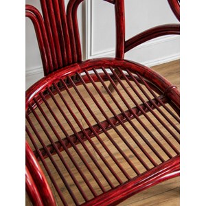 Ernest, le fauteuil en rotin rouge n°520