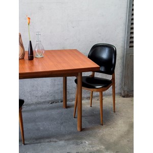 Karla, la table à manger en teck n°362