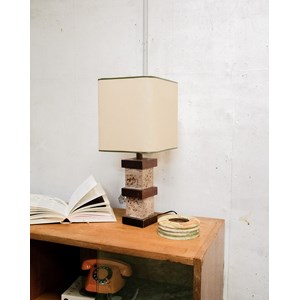 Lampe à poser en travertin n°401