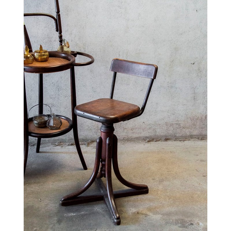 Gaston, le tabouret de bar n°97