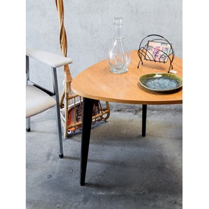 Hanna, la table d'appoint en bois n°573