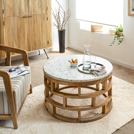Table basse en bois et terrazzo