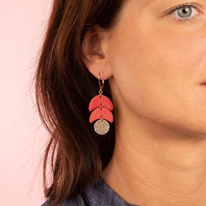 Boucles légères calder rouge