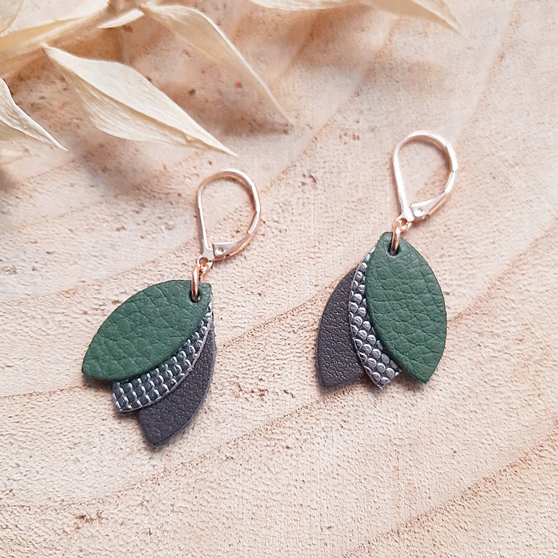 Boucles cuir les chouchous vert de gris