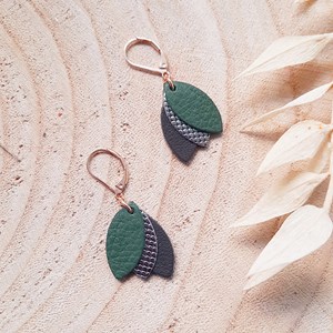 Boucles cuir les chouchous vert de gris