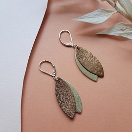 Boucles mini pétales champagne