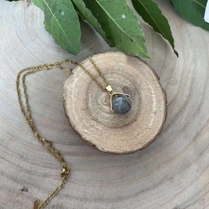 Collier élégance en pierre naturelle – labradorite