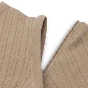 Gigoteuse légère à manches amovibles